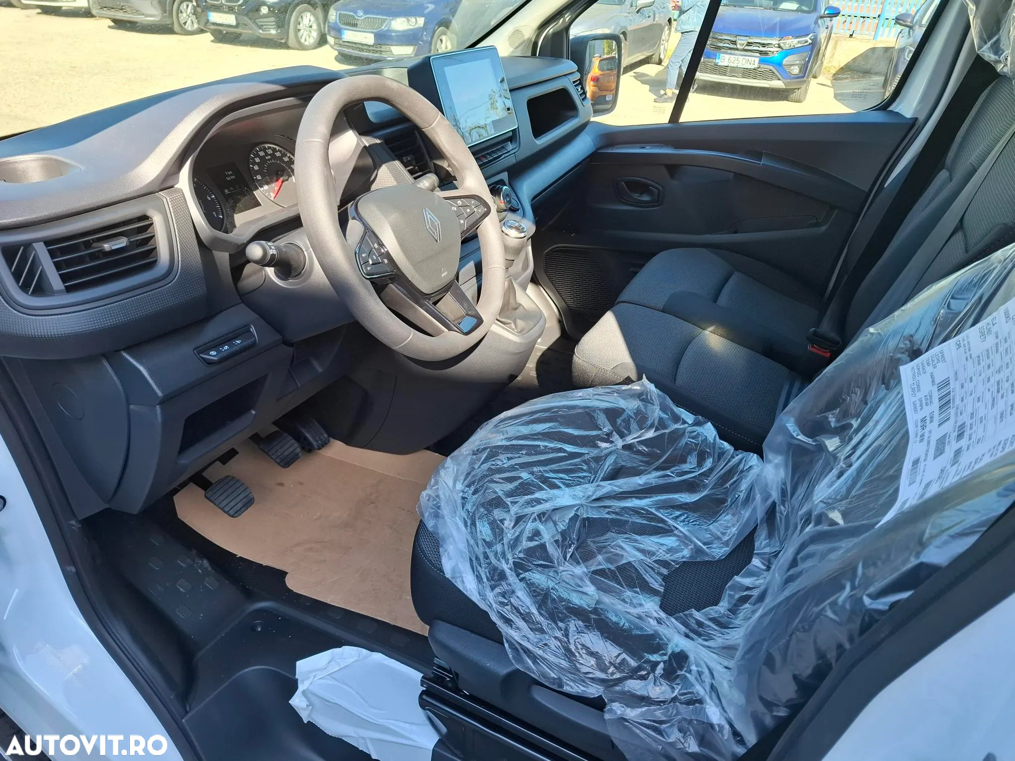 Renault Trafic Combi 2.0 Blue dCi 110 S&S L2 8+1 Life - 4