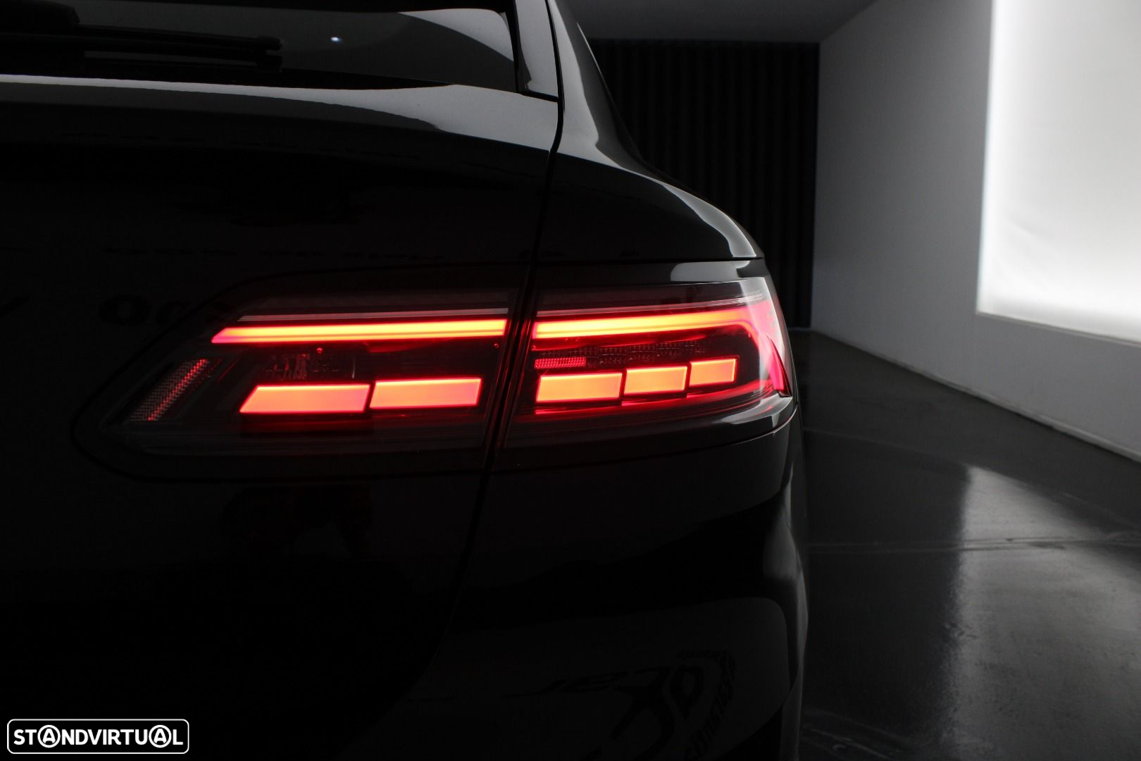 VW Arteon Shooting Brake 2.0 TDI Elegance DSG - 41