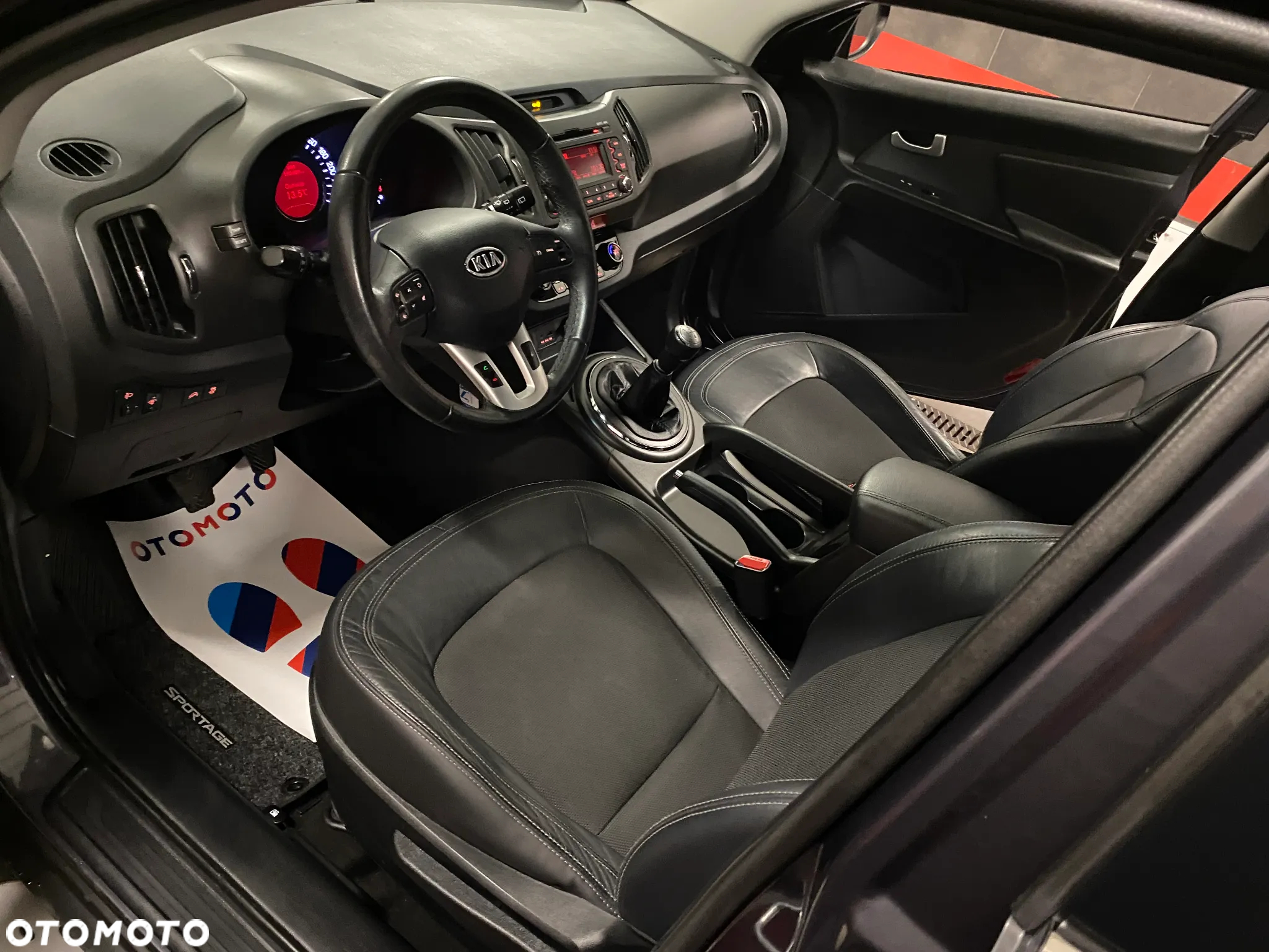 Kia Sportage 2.0 L - 10