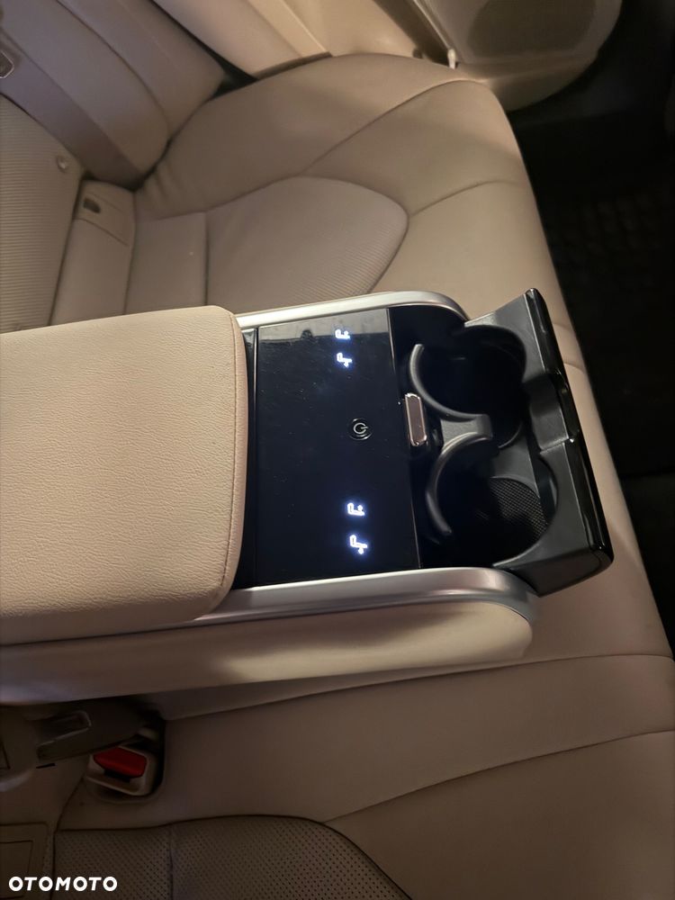 Toyota Camry 2.5 Hybrid Prestige CVT - 12