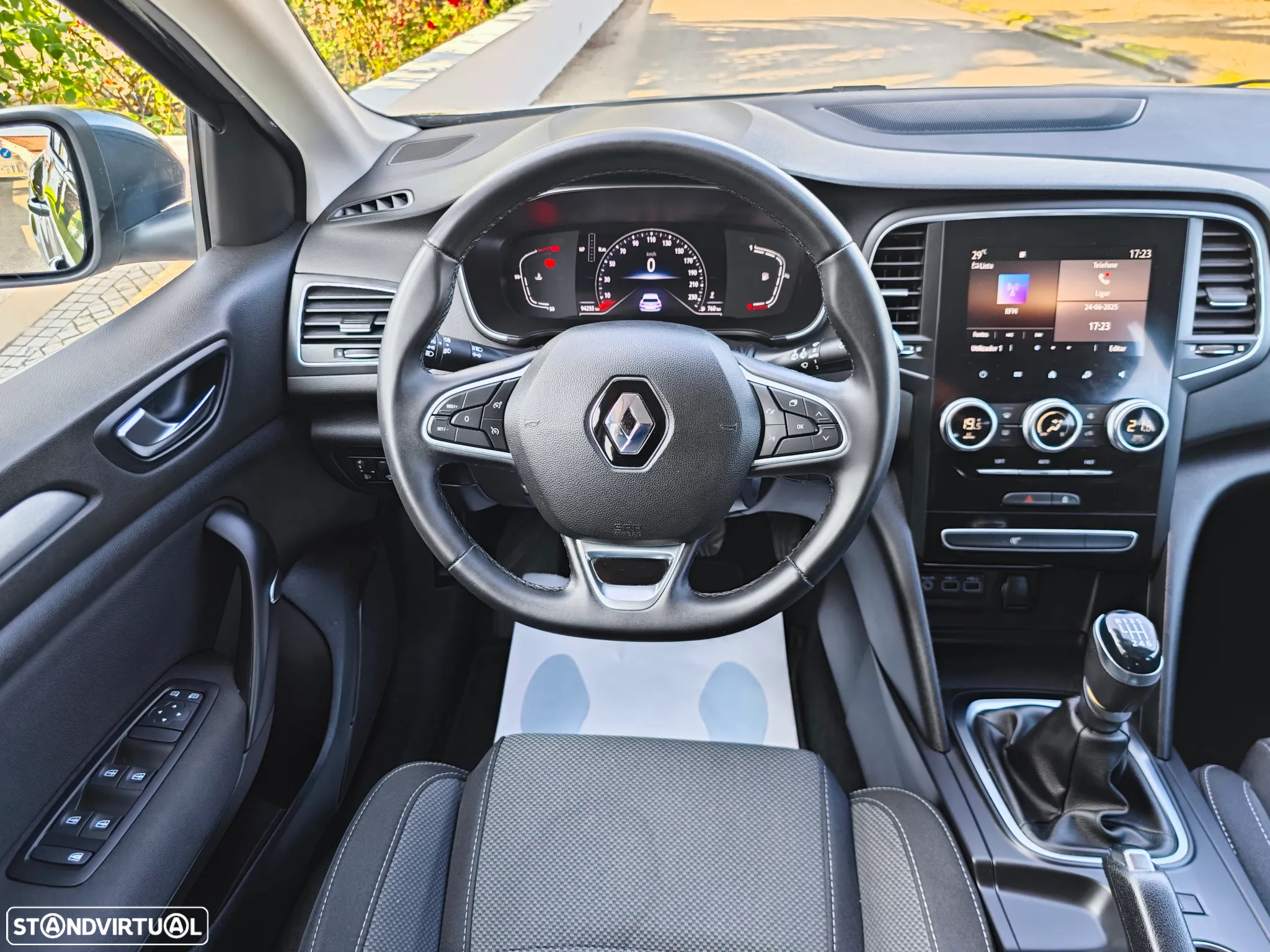 Renault Mégane Sport Tourer 1.5 Blue dCi Equilibre - 10