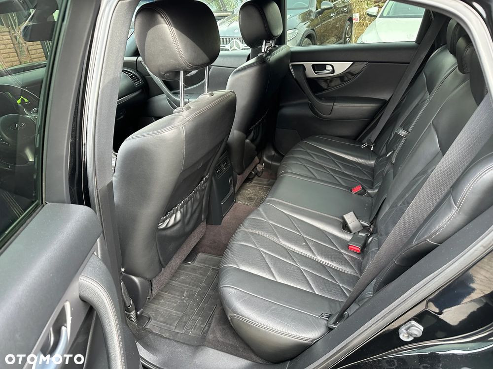 Infiniti FX - 22