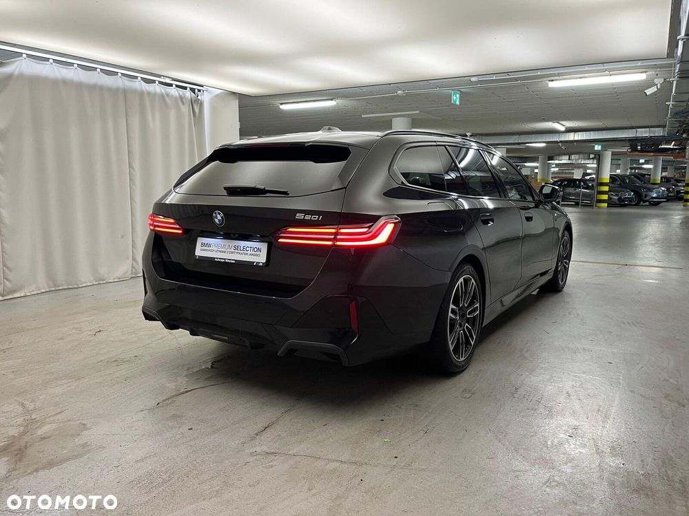 BMW Seria 5 520i mHEV M Sport - 12