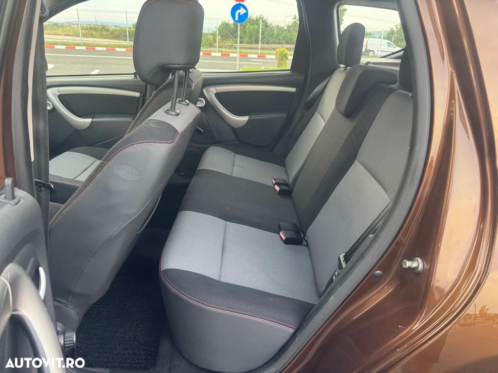 Dacia Duster 1.6 4x2 Prestige - 28