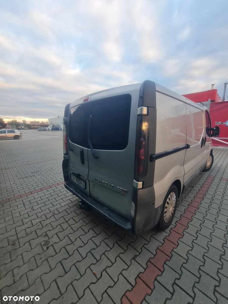 Opel Vivaro - 11