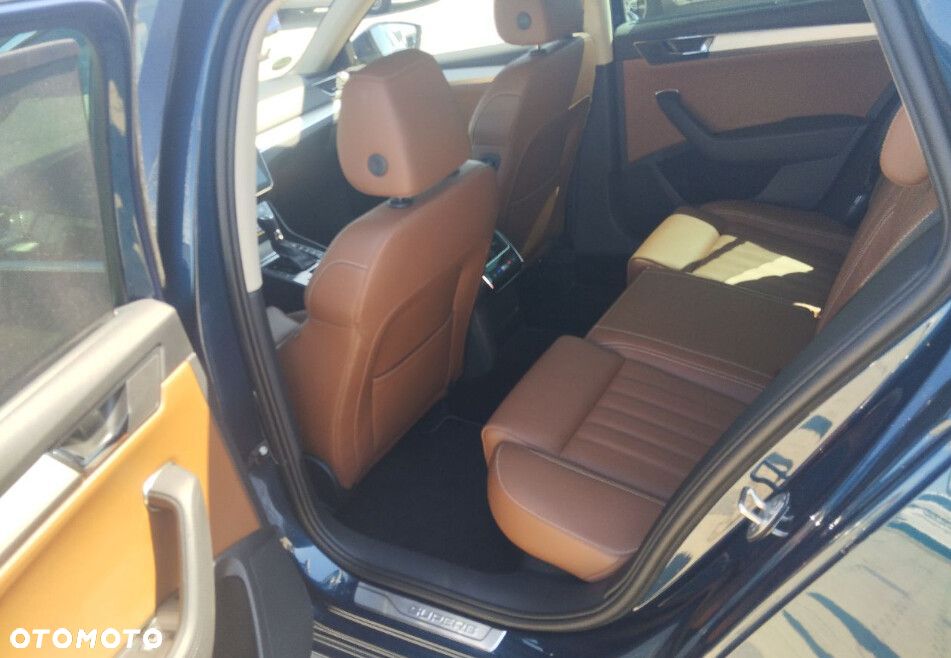 Skoda Superb 2.0 TDI SCR 4x4 L&K DSG - 6