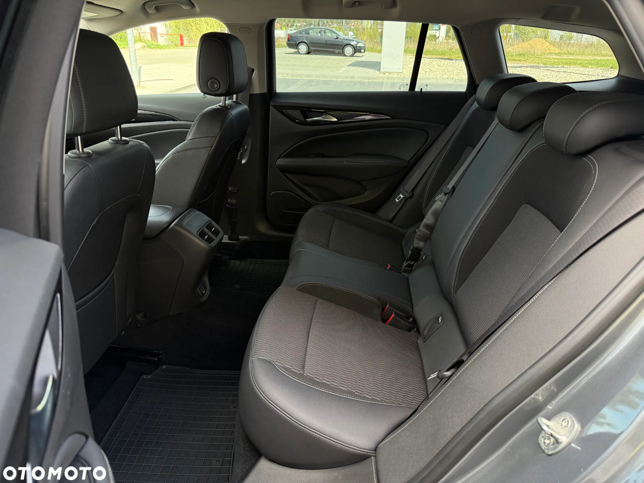 Opel Insignia 1.5 T Enjoy S&S - 13