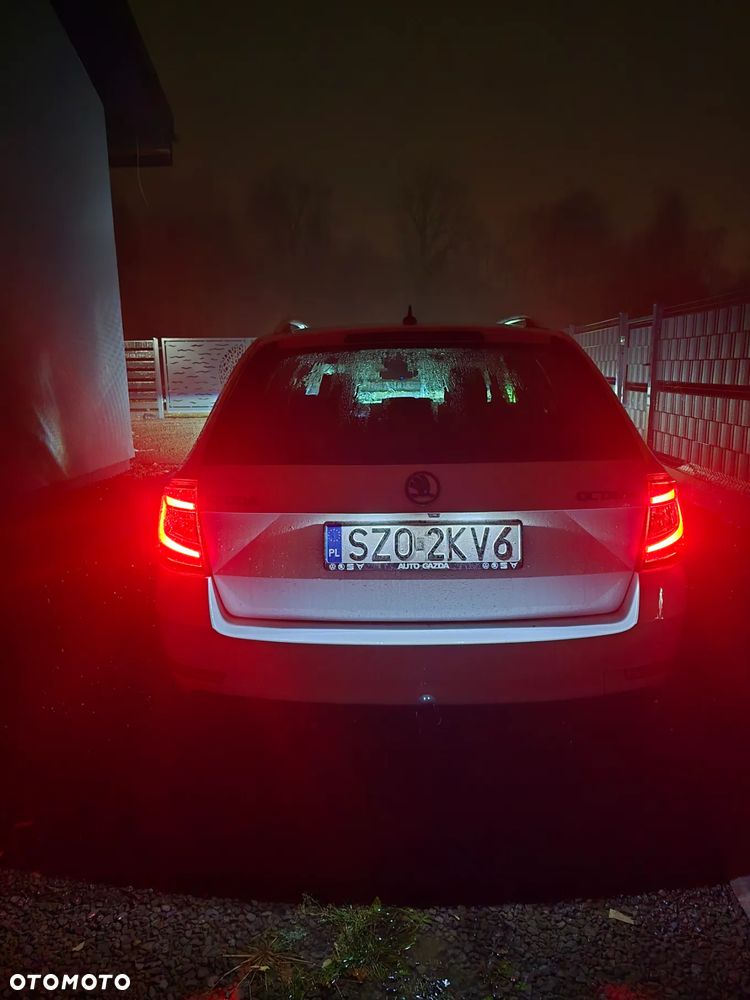 Skoda Octavia 1.6 TDI DSG Premium Edition - 20