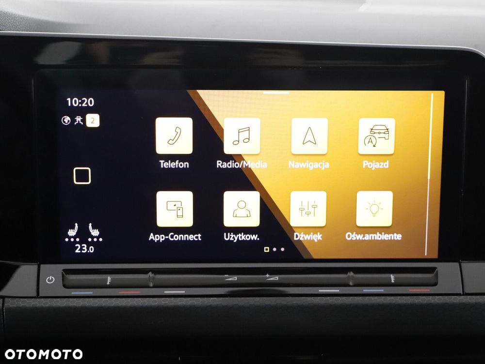 Volkswagen Golf - 11