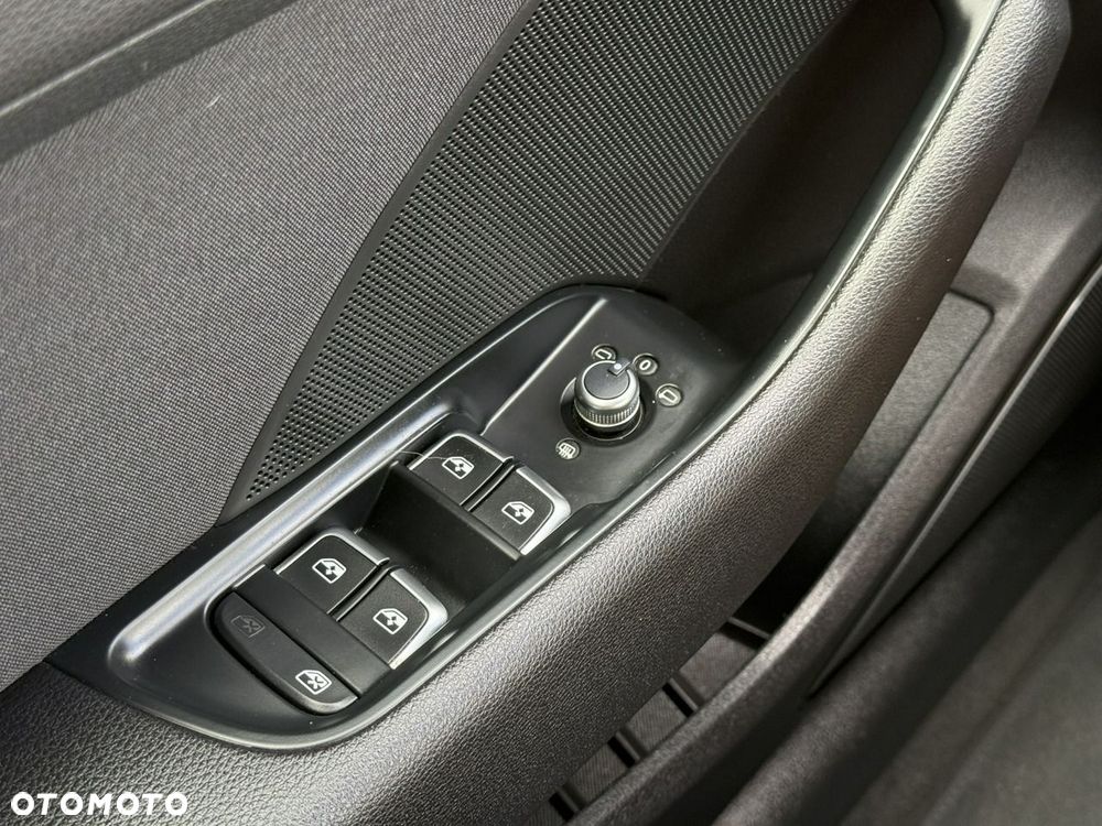 Audi A3 Sportback 35 TDI S tronic S line - 23