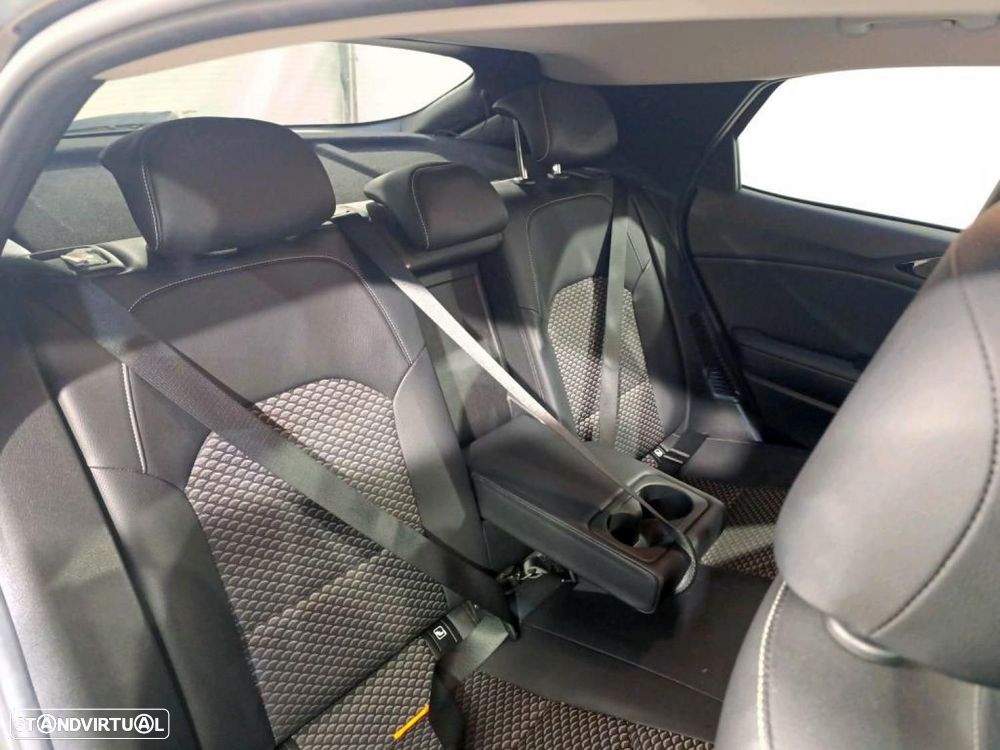 Kia XCeed 1.6 GDi PHEV Drive - 11