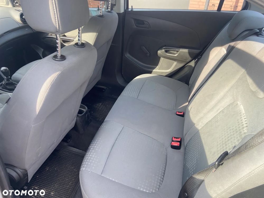 Chevrolet Aveo 1.2 LS - 5