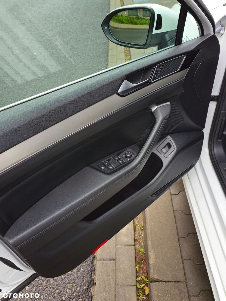Volkswagen Passat Variant 1.8 TSI BMT Comfortline DSG - 23