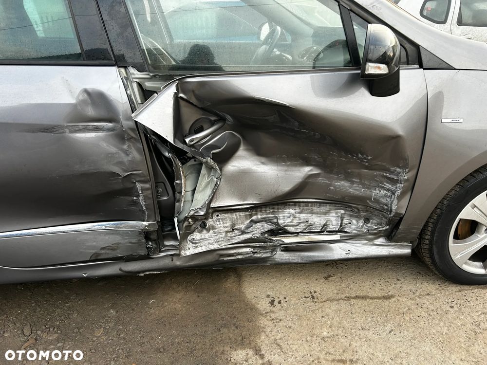 Renault Scenic Energy dCi 130 S&S Bose Edition - 4