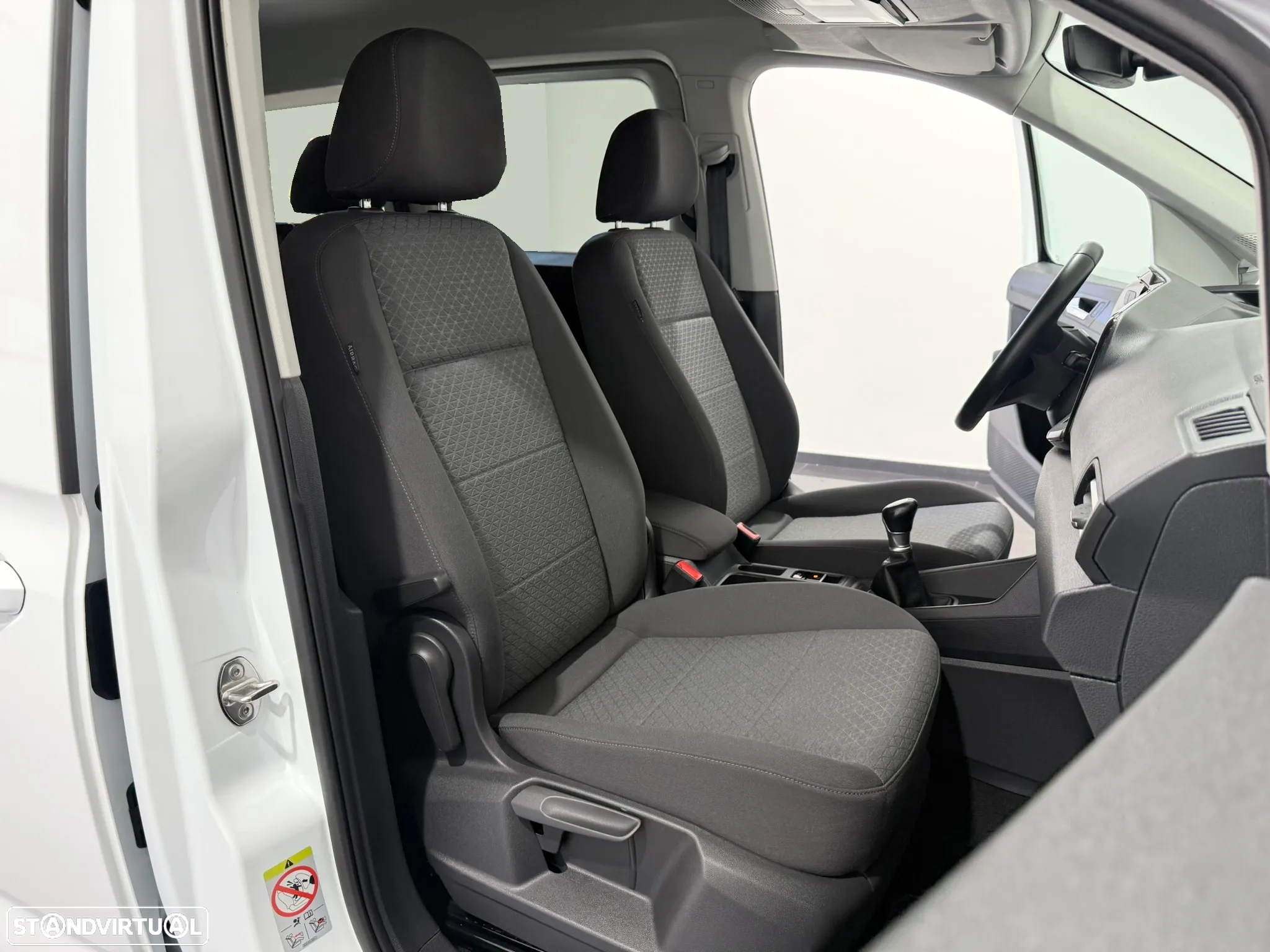 Ford Tourneo Connect 2.0 TDCi Titanium - 41