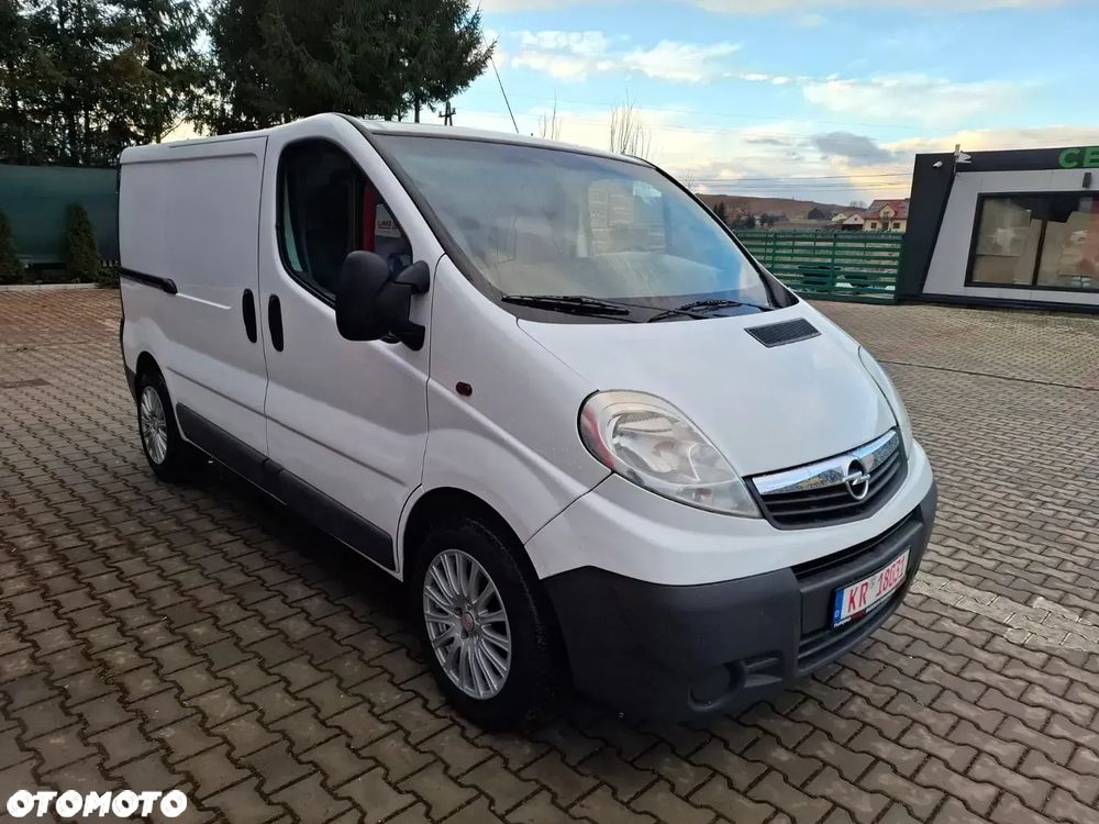Opel Vivaro - 1