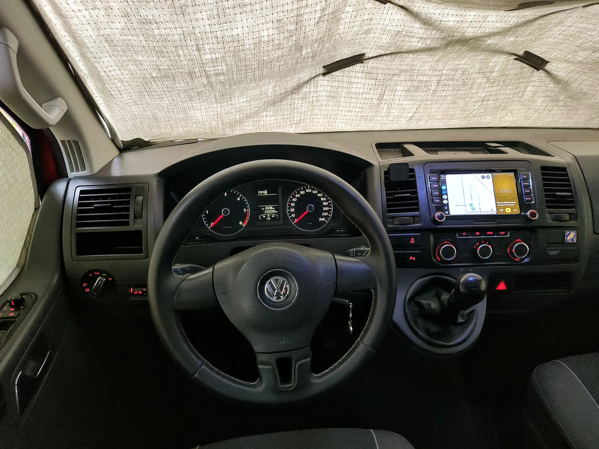 Volkswagen Multivan - 8