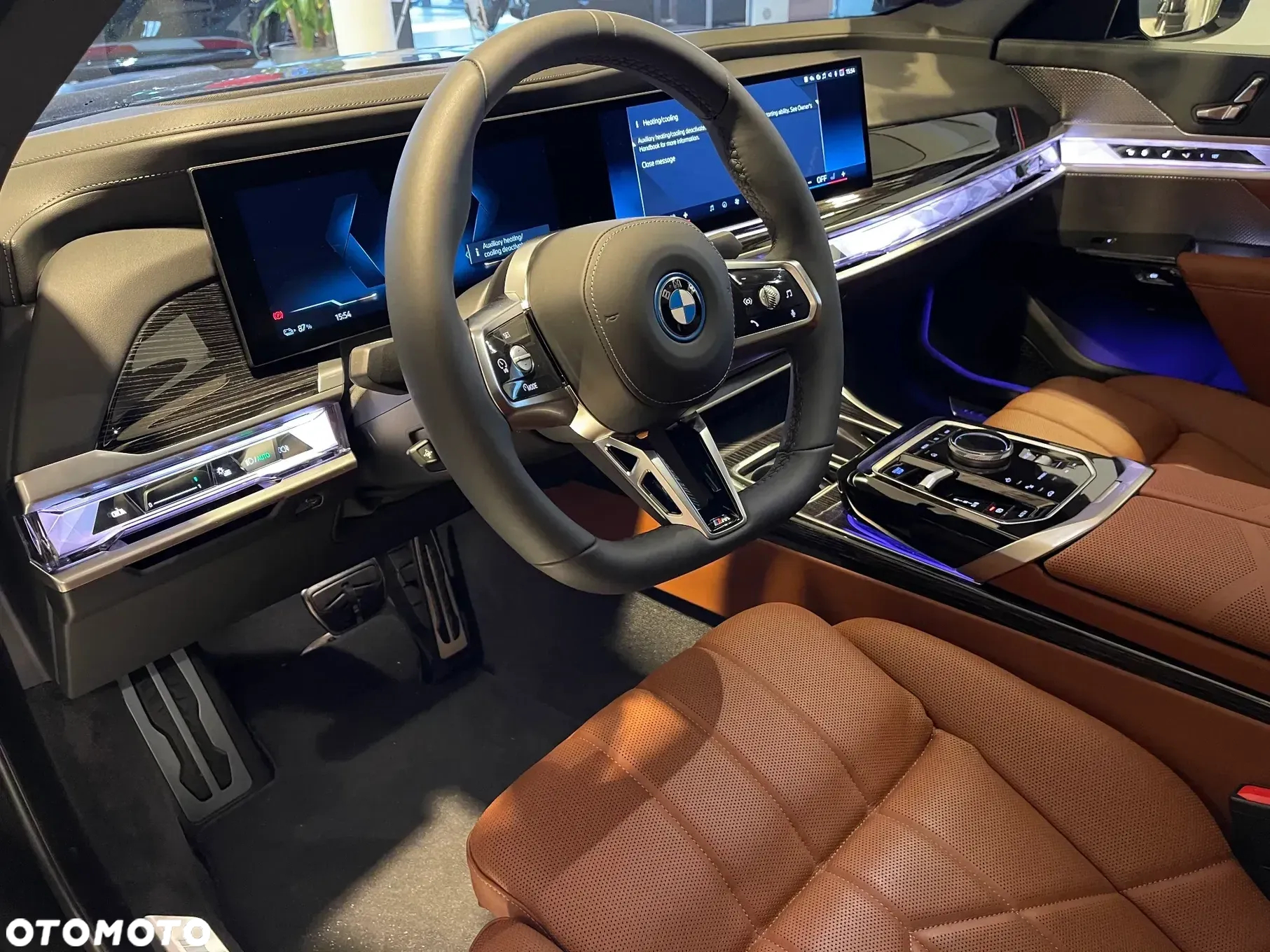 BMW i7 - 12