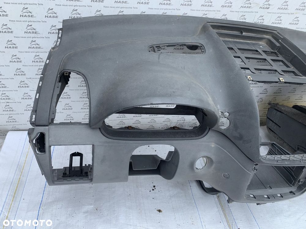 Mercedes Vito W639 deska rozdzielcza, konsola - 2