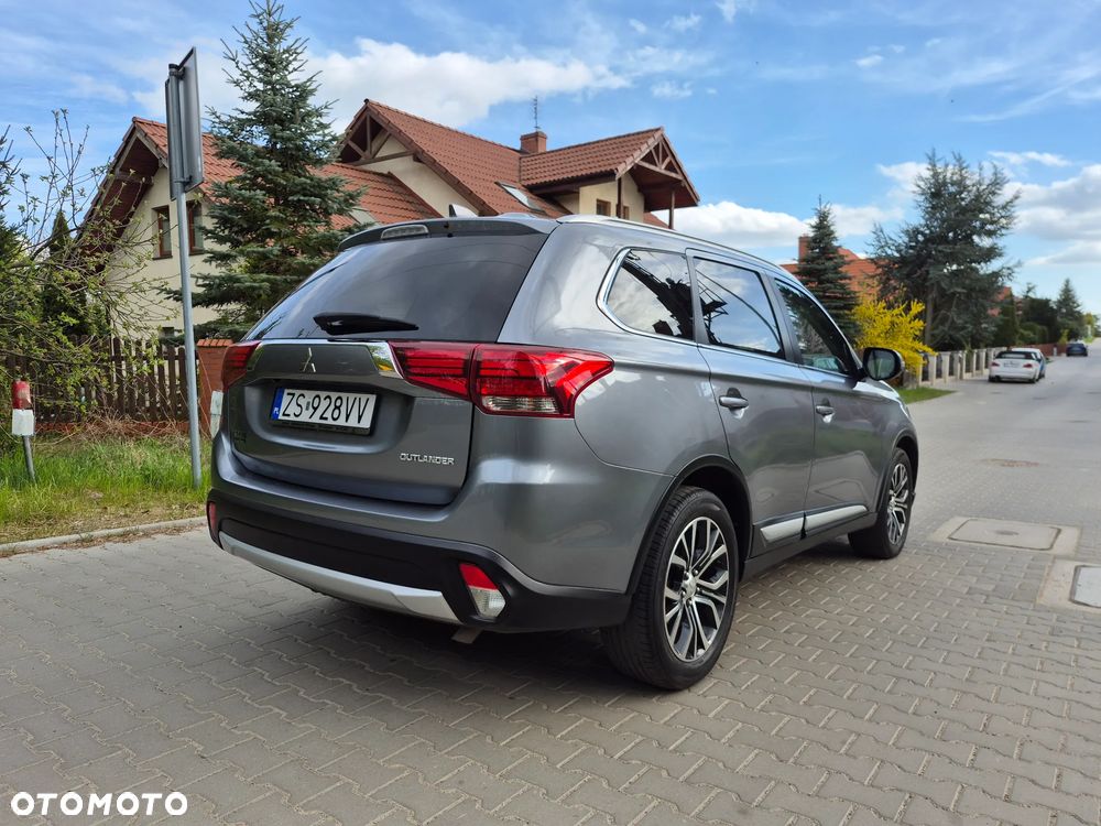Mitsubishi Outlander 2.2 DI-D 2WD Plus - 3
