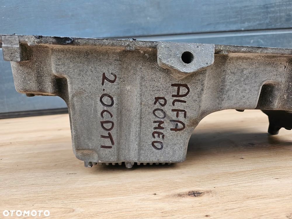 MISKA OLEJU OLEJOWA ALFA ROMEO FIAT 1.6 / 2.0 JTDM 55230375 - 2