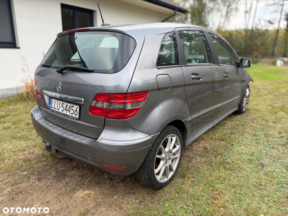 Mercedes-Benz B-Class 2009 photo 4