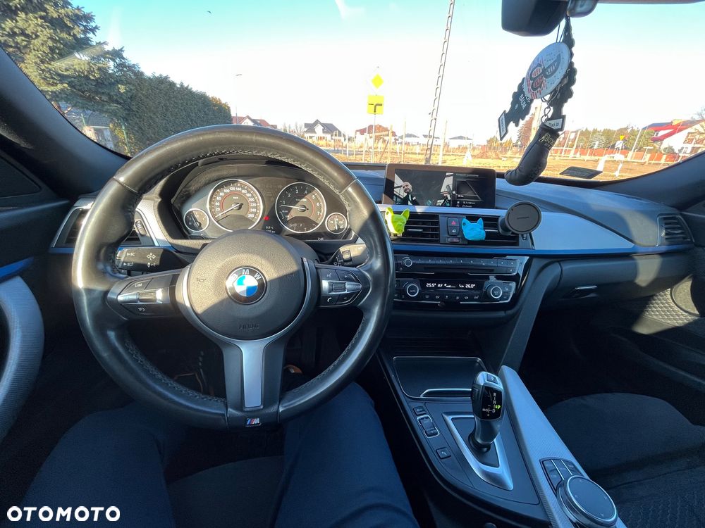 BMW 3GT 320i xDrive M Sport - 16