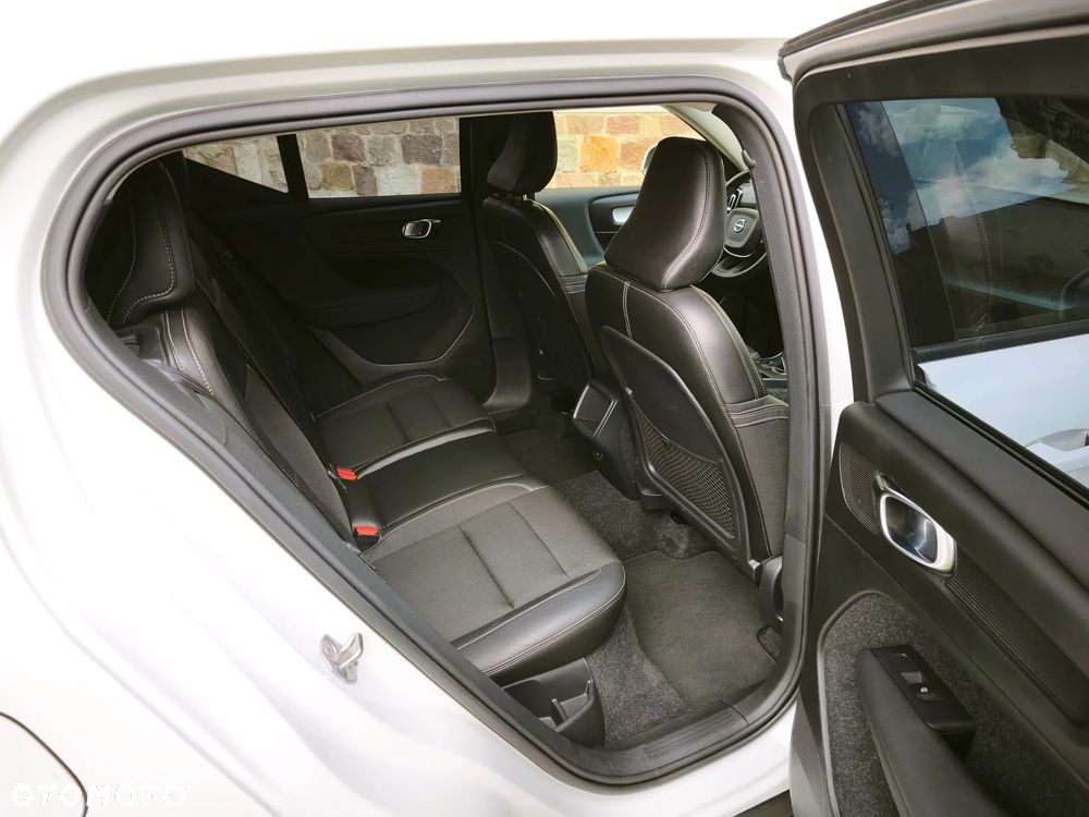 Volvo XC 40 T3 Momentum - 13