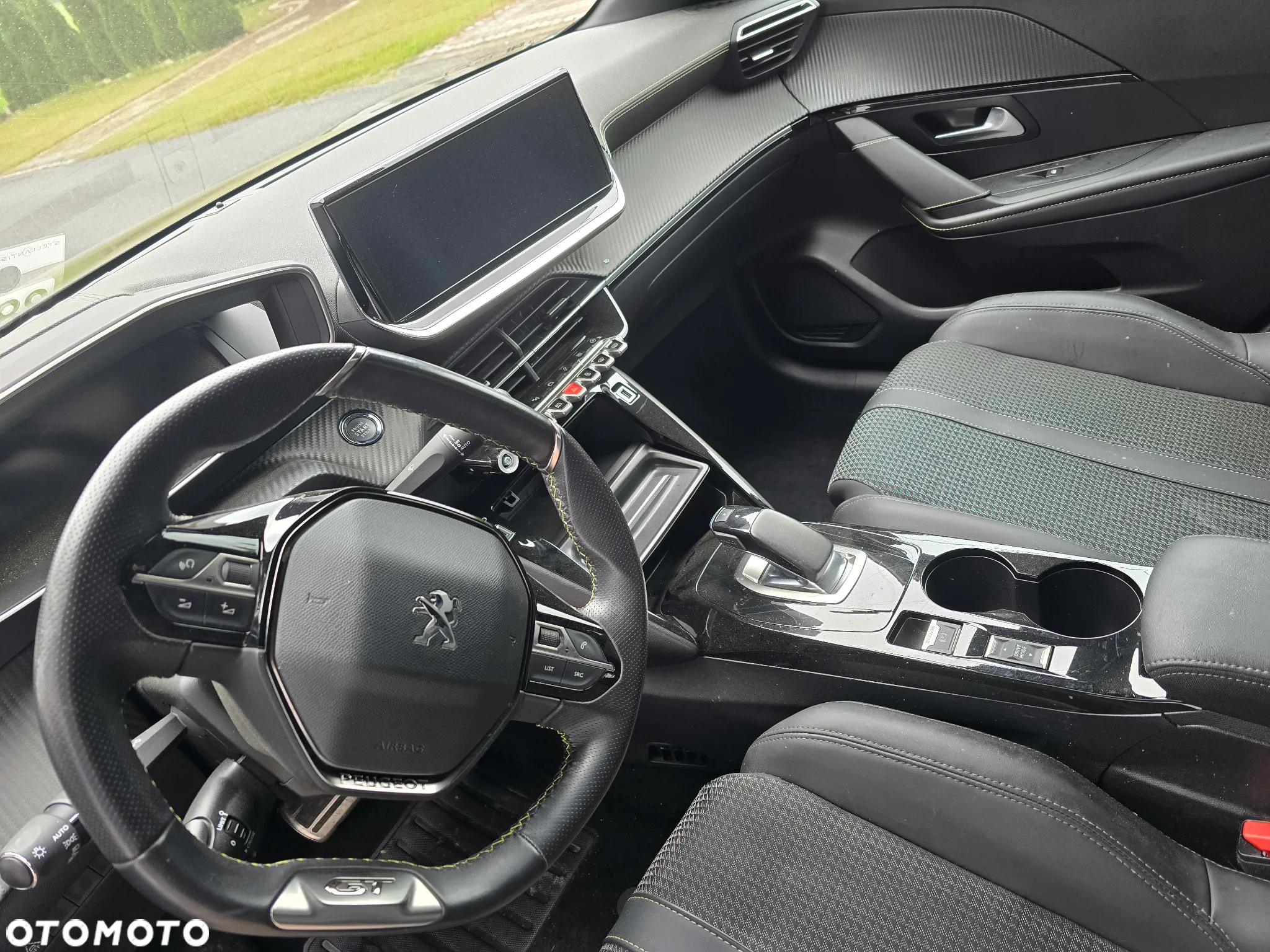 Peugeot 208 e-208 GT Line - 10