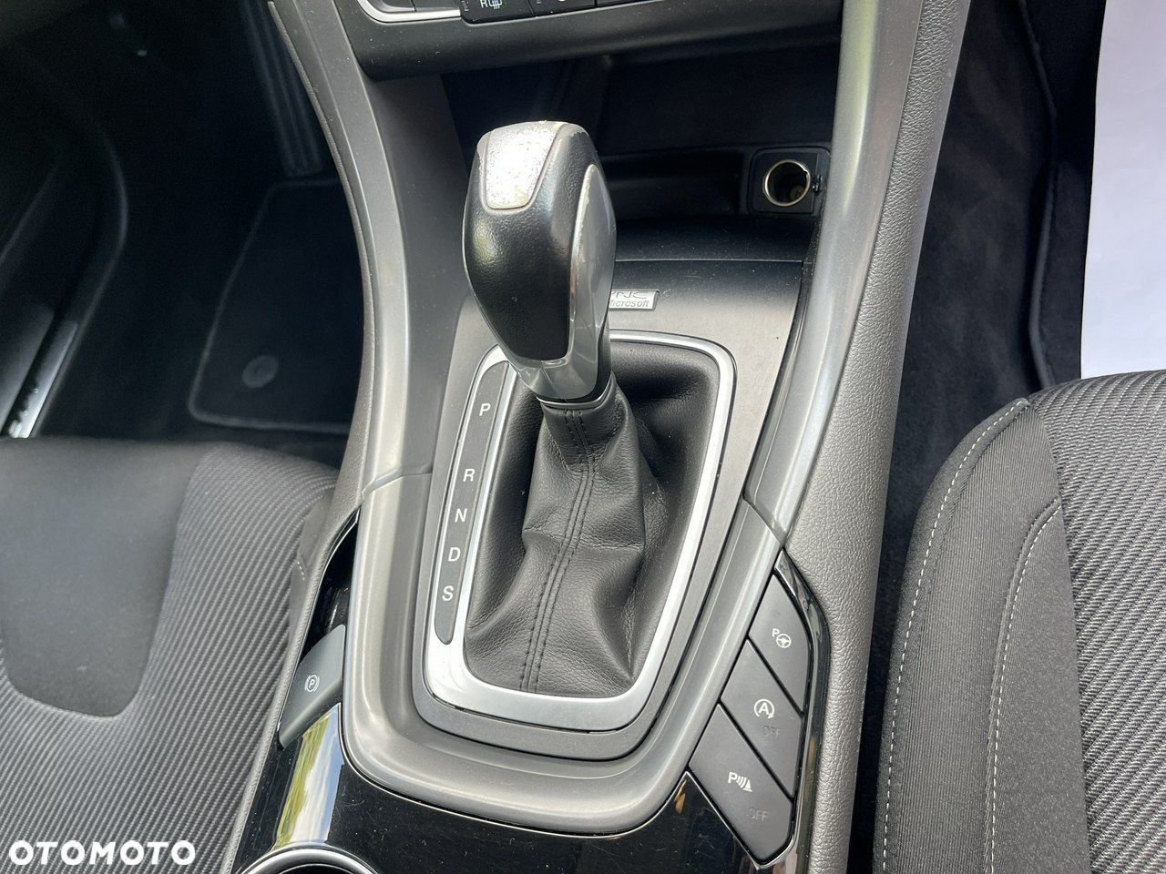 Ford Mondeo - 30