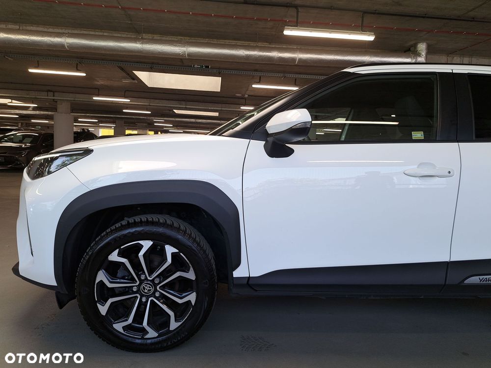 Toyota Yaris Cross Hybrid 1.5 Comfort 4x4 - 33