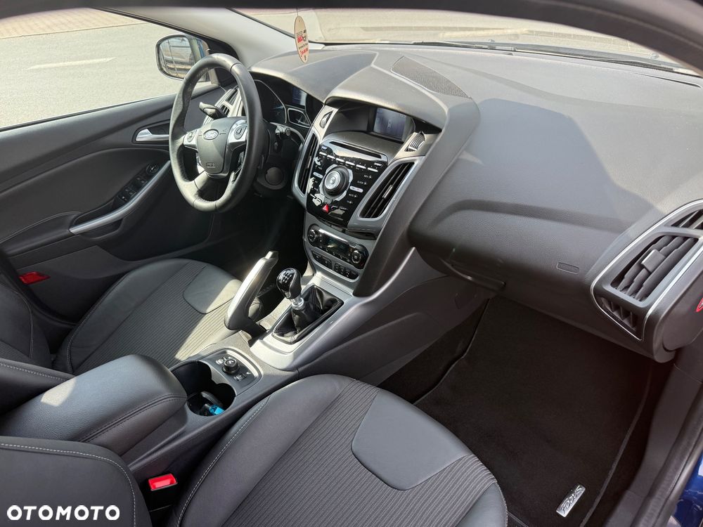 Ford Focus 1.6 EcoBoost Titanium - 12