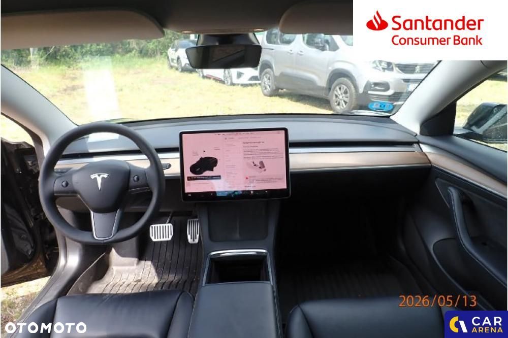 Tesla Model 3 - 8