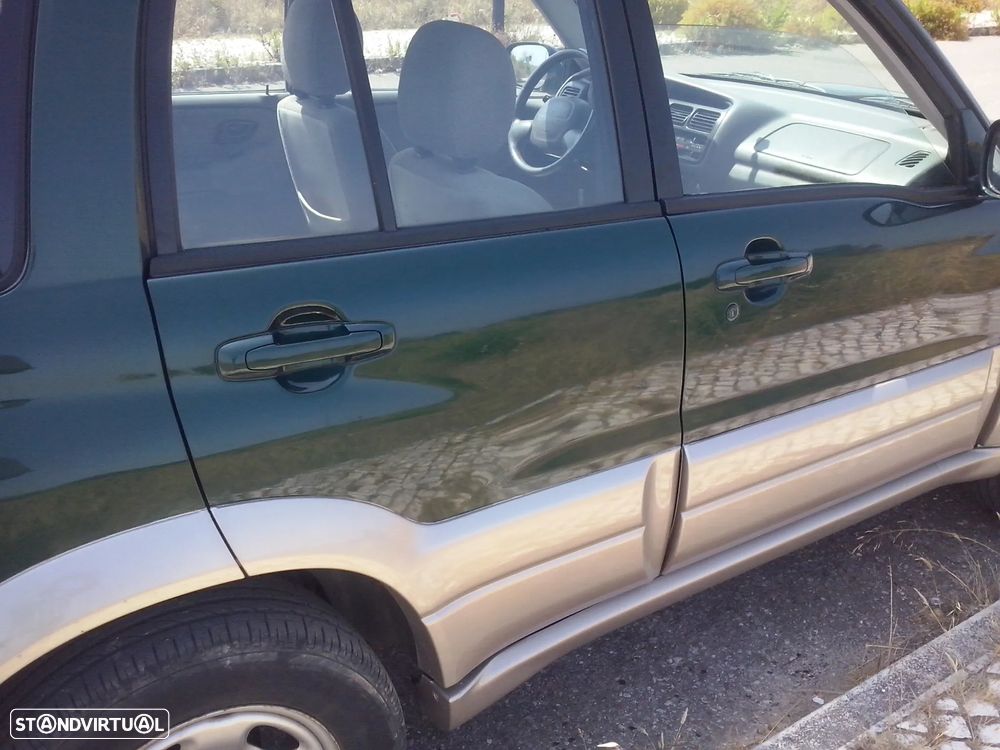 Suzuki Grand Vitara Metal Top 2.0 TDi - 3