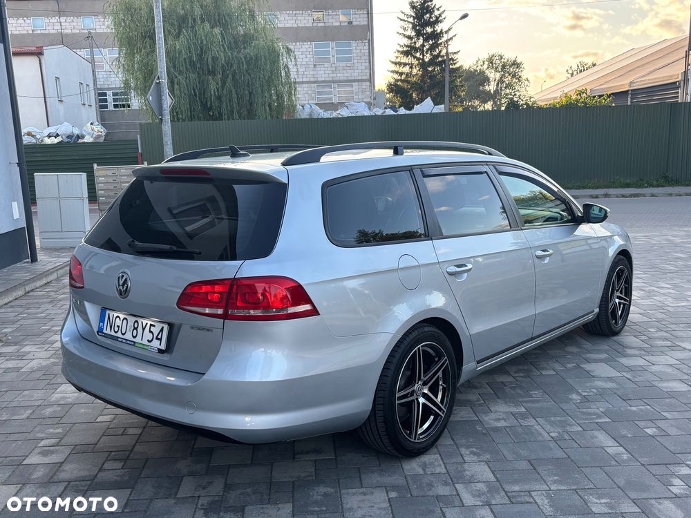 Volkswagen Passat - 4