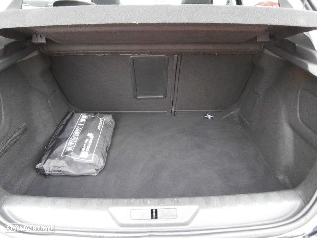 Peugeot 308 BlueHDi 130 Black Edition - 28