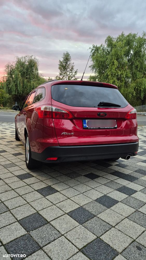 Ford Focus 2.0 TDCi DPF Powershift Titanium - 11