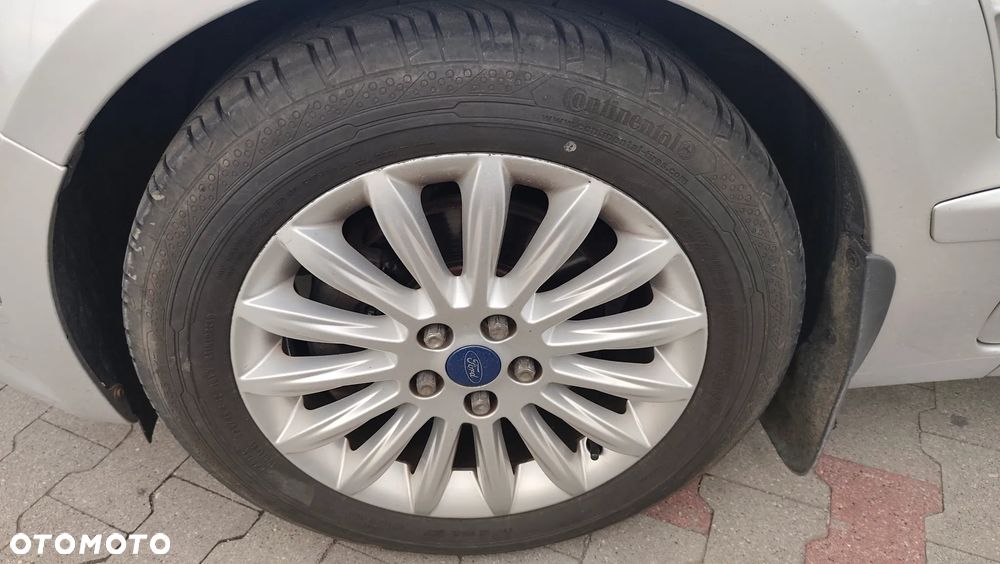 Ford S-Max - 19