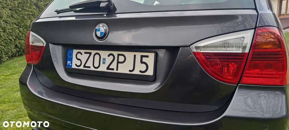 BMW Seria 3 330i - 29