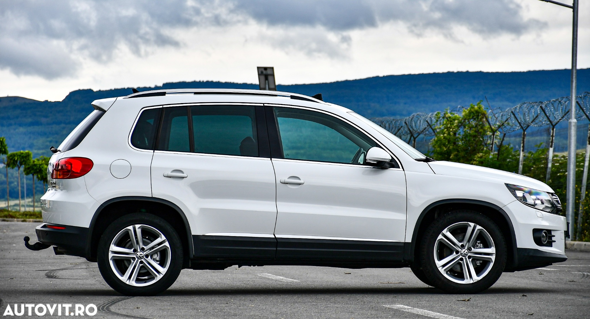 Volkswagen Tiguan - 12