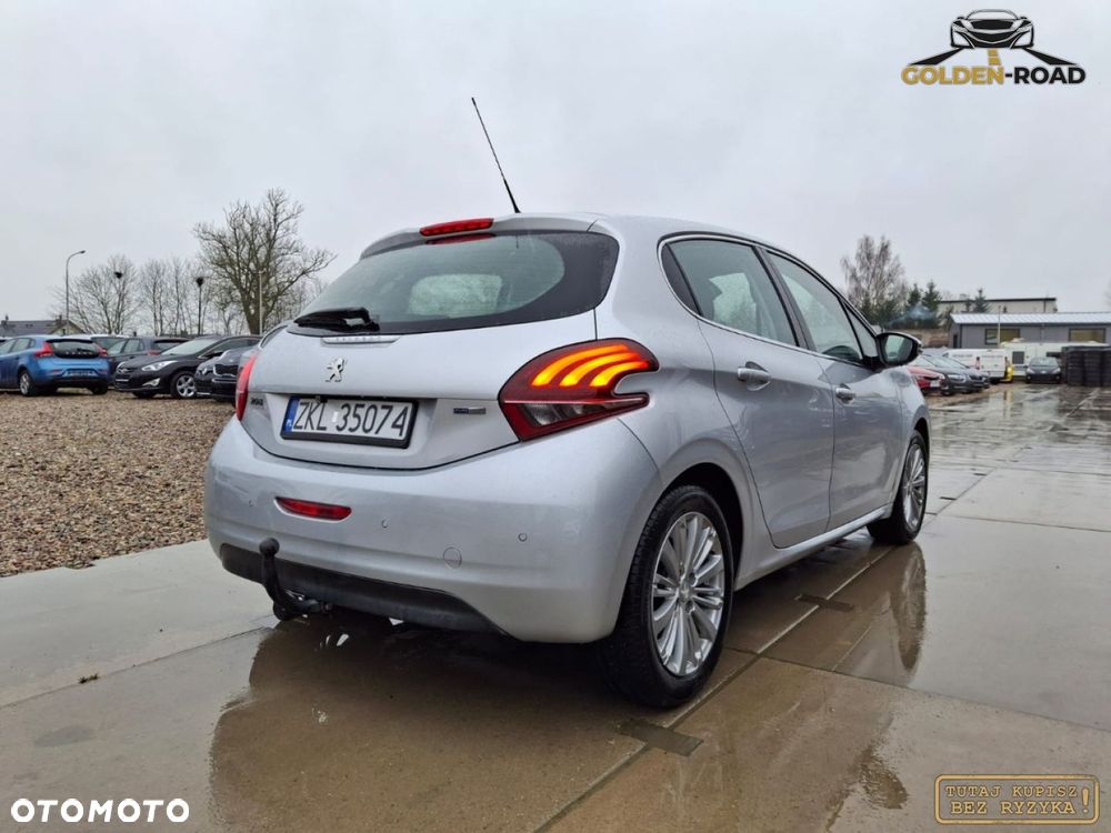 Peugeot 208 - 6