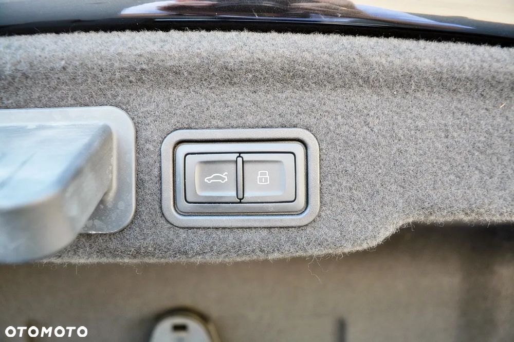 Audi A8 3.0 TFSI Quattro tiptronic - 28