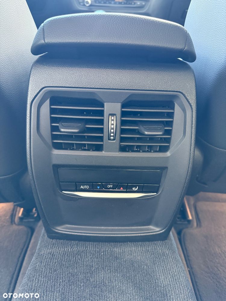 BMW Seria 3 318i Sport Line - 22