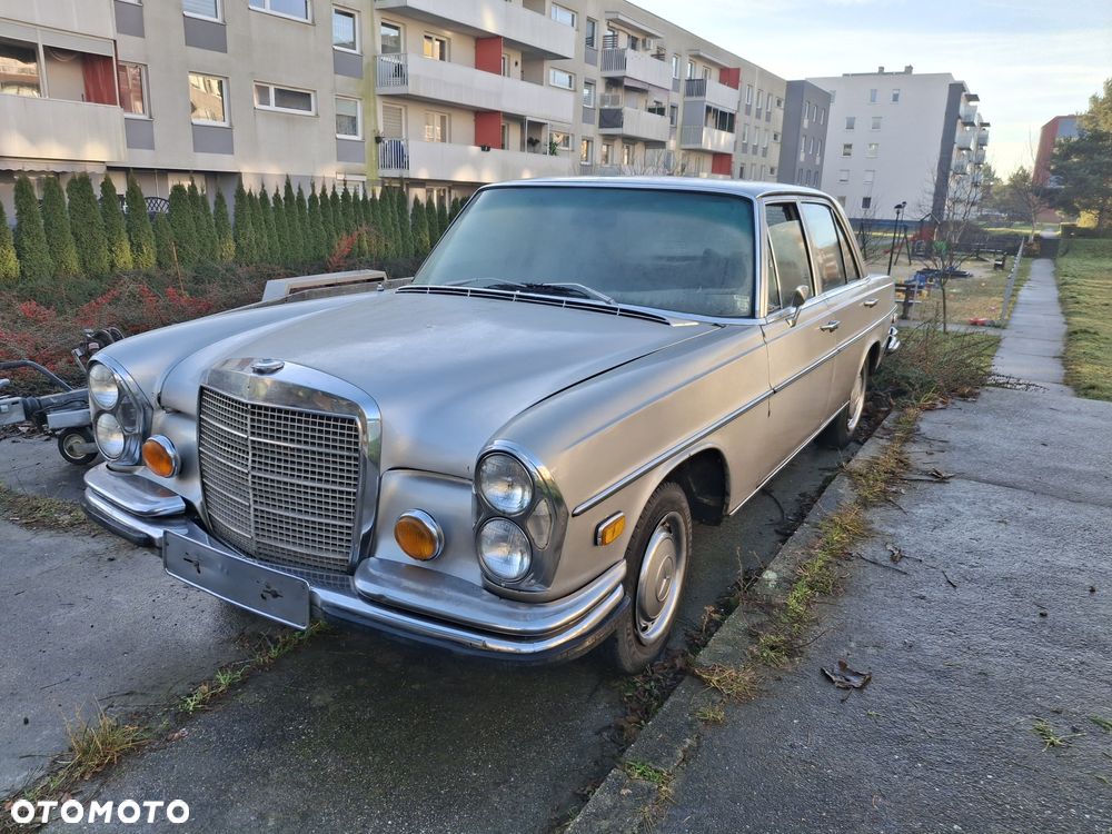 Mercedes-Benz 280 - 3