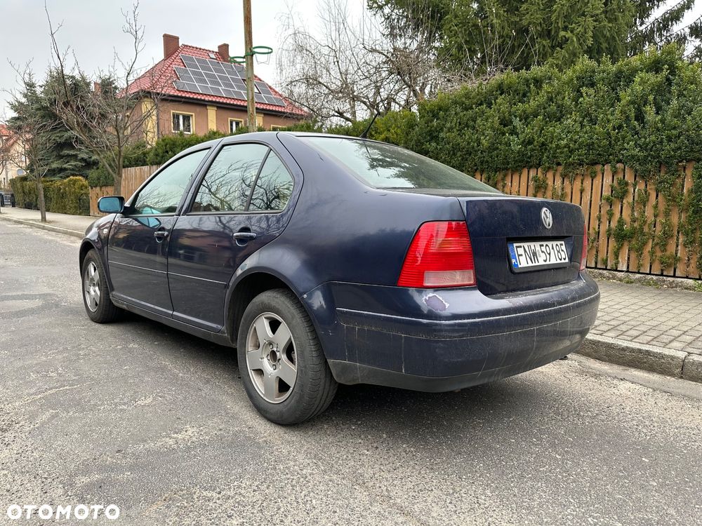 Volkswagen Bora 1.9 TDI Comfortline - 4