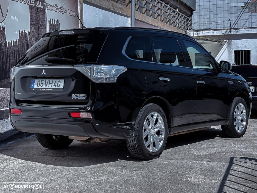 Mitsubishi Outlander - 5