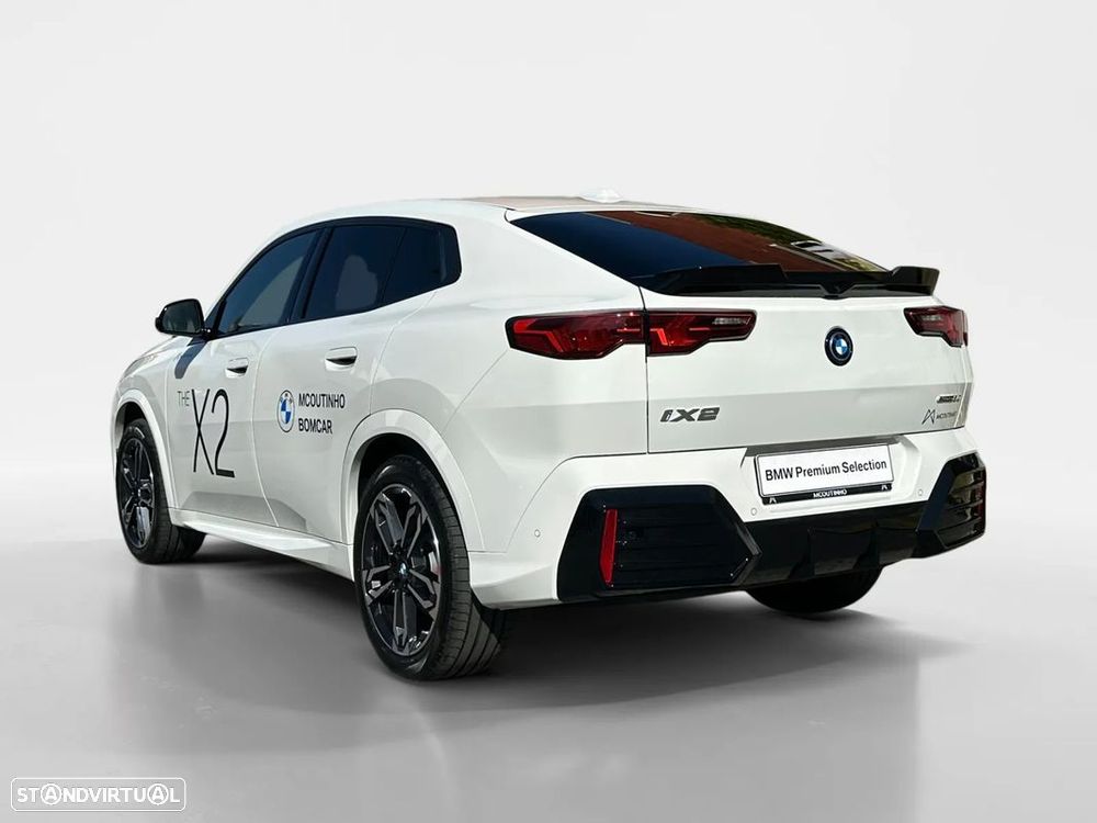 BMW iX2 eDrive20 - 4