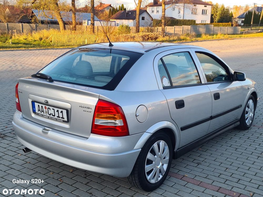 Opel Astra - 17