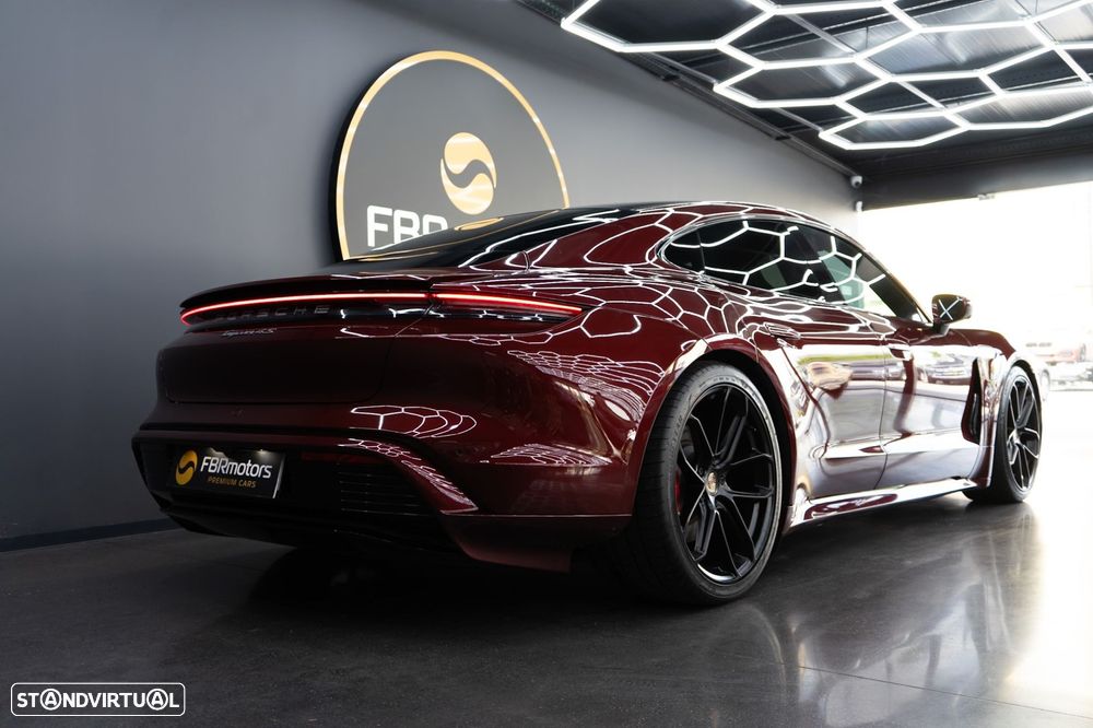 Porsche Taycan 4S - 10