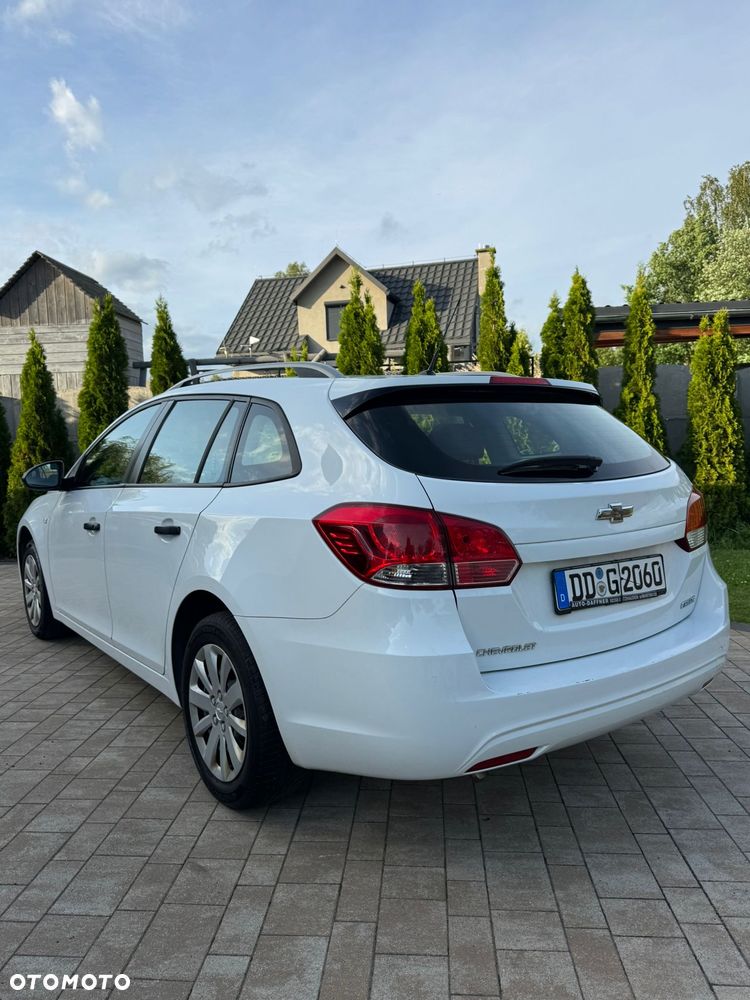 Chevrolet Cruze - 12
